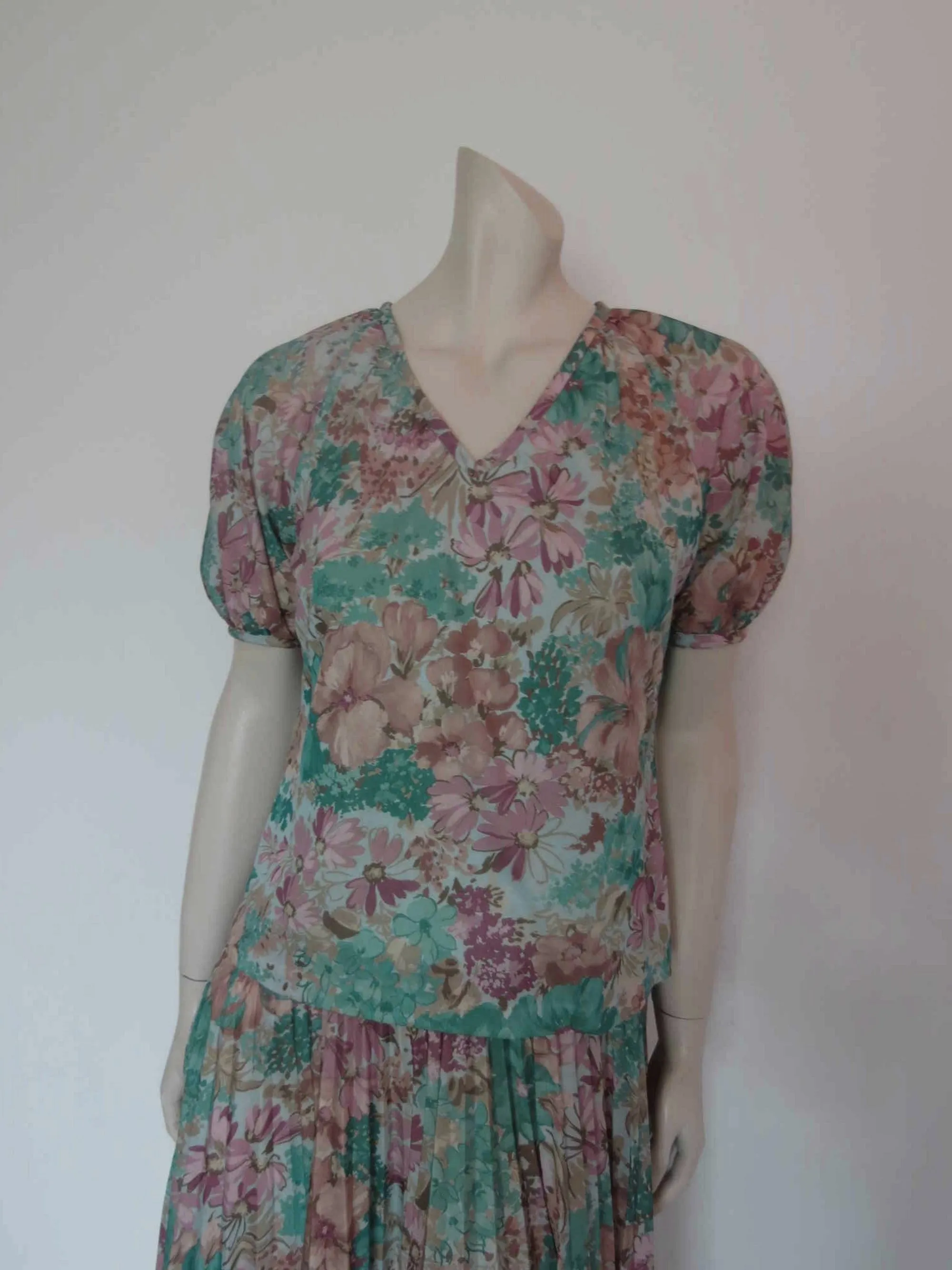 1970s Green Floral Pleated Dress by Janelle - Bust 89 cm
