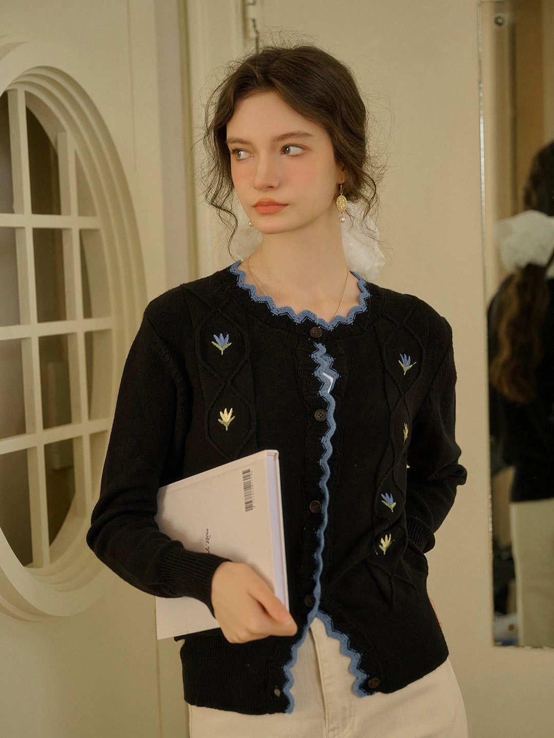 ??Final Sale??Quincy Standing Collar Colour-Crossing Lace Embroidery Cardigan Smart Layer
