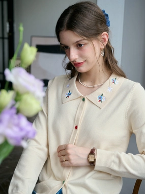 DoubleLayered Edging Seam Free Edges ??Final Sale??Rave Embroidered Color-Blocked Notch Collar Cardigan