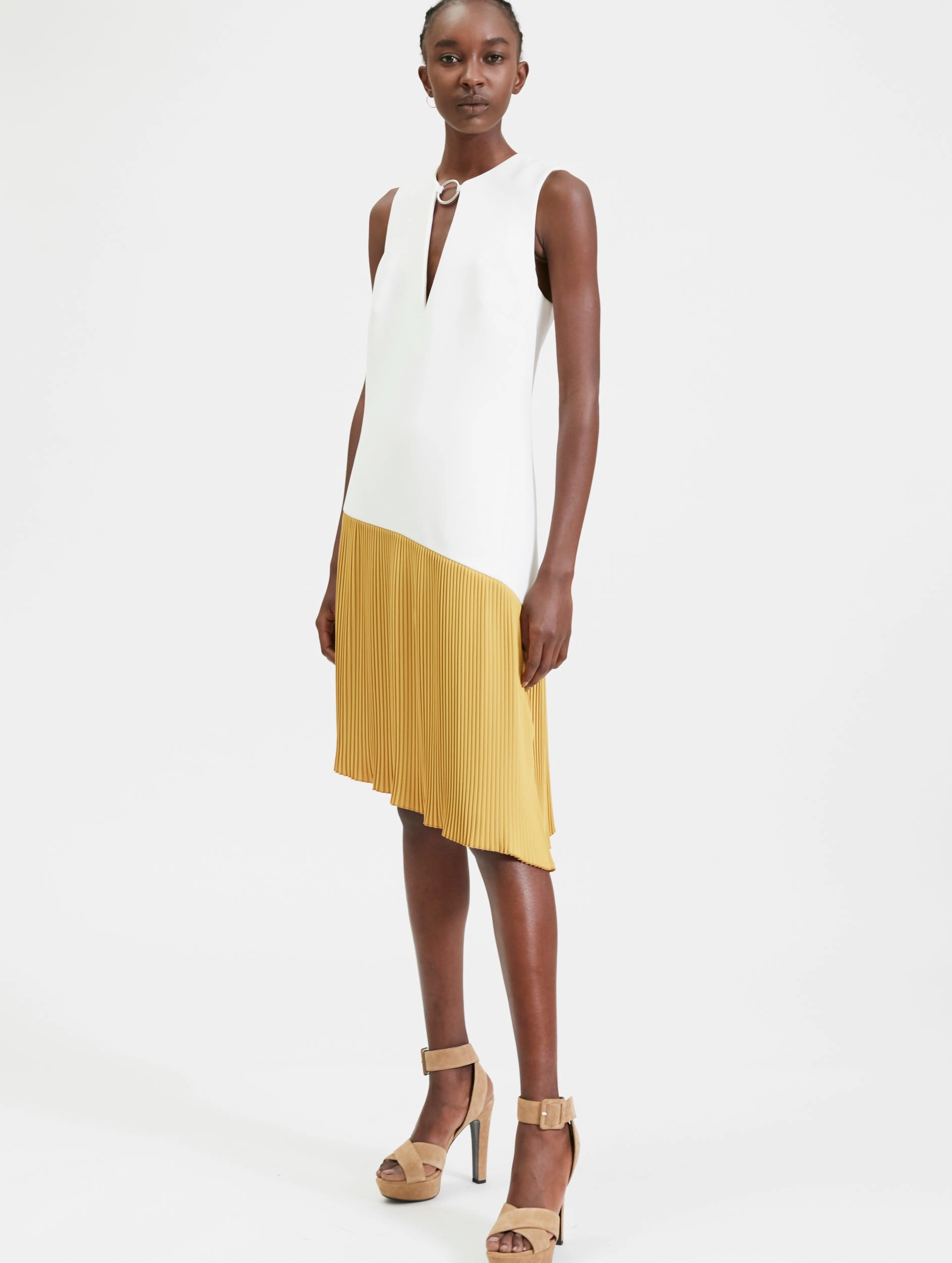 Minimalist Look Summer Outfit SL Pleat Skirt Shift Dress