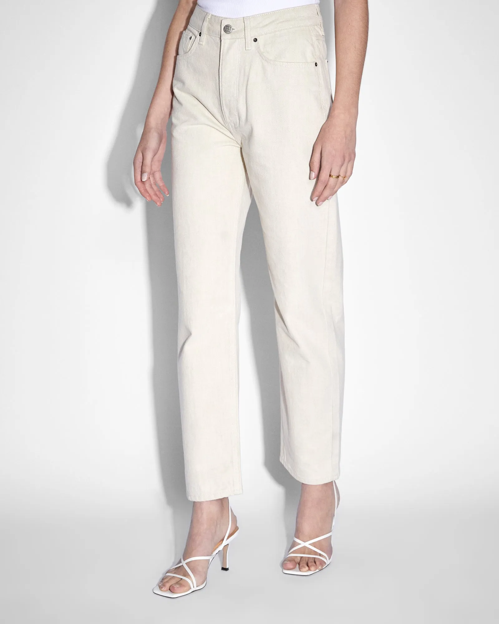 BROOKLYN JEAN ECRU Common Outfit
