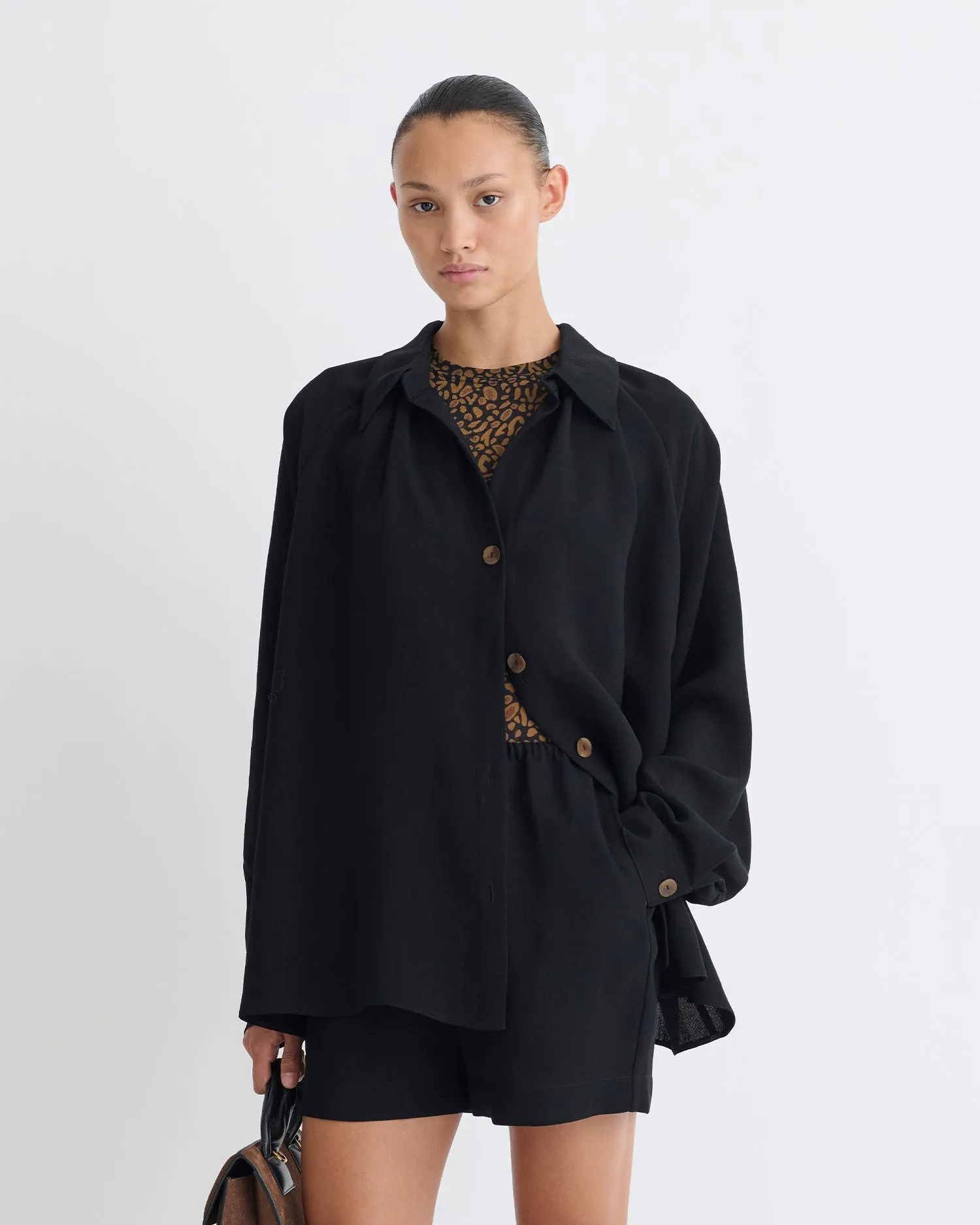 Ada - Tech Linen Shirt - Black EcoFriendlyMaterials
