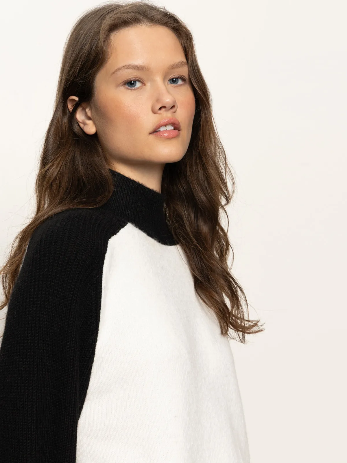 NonRestrictiveSilhouette NonIrritatingStitching Downtown Mock Neck Sweater Black/ Chalk
