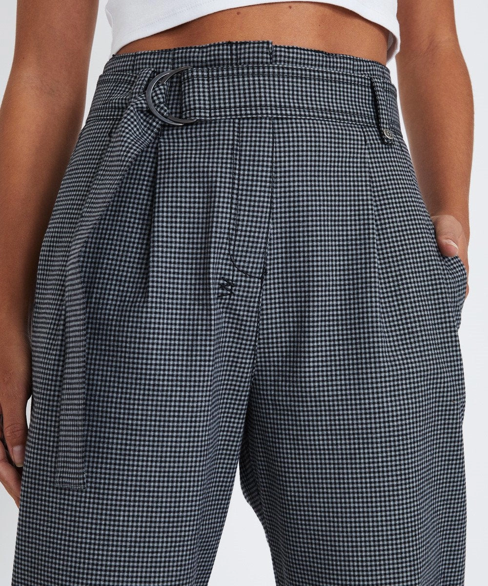 BITE BACK PANT Casual Look