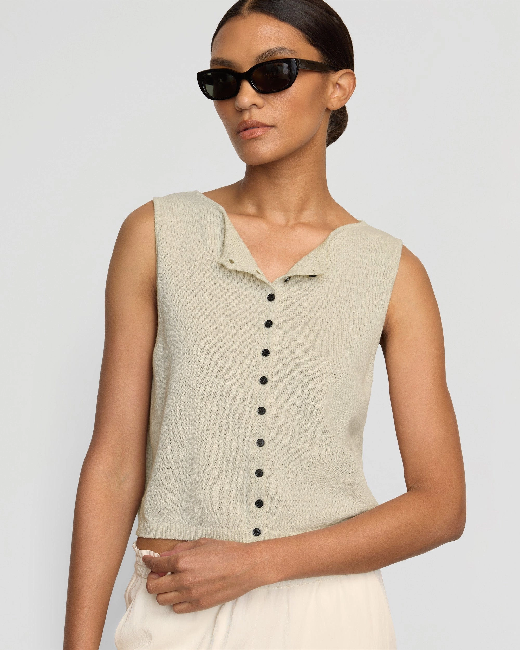 Elith Cotton-Linen Button Knit Vest Odor Resistant Tencel Cotton Hybrid Weave