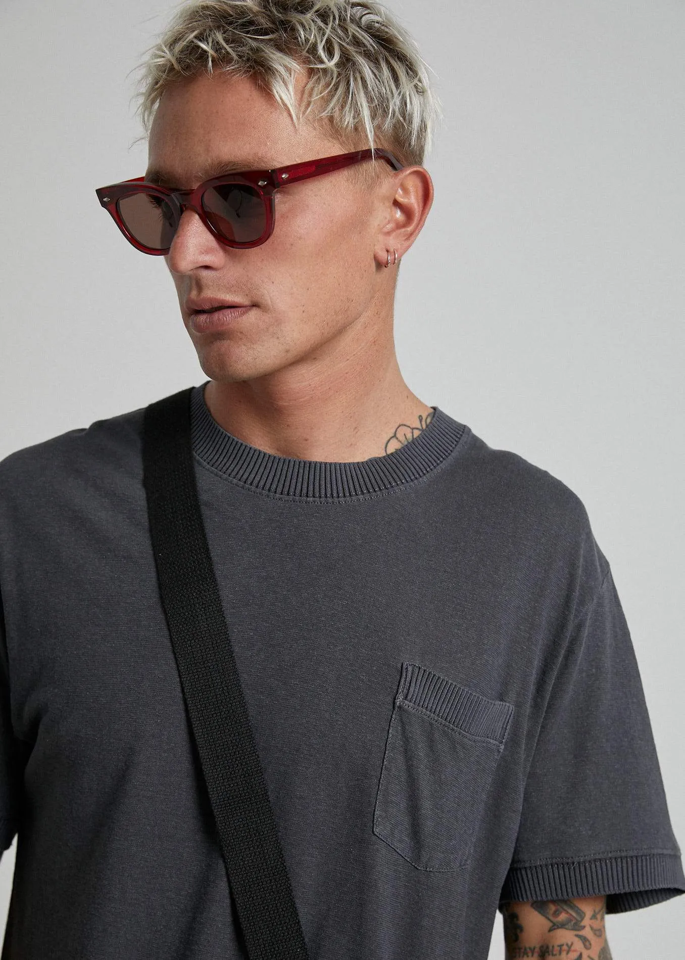 Afends Mens 1972 - Hemp Retro Fit Ringer Tee - Charcoal Navy