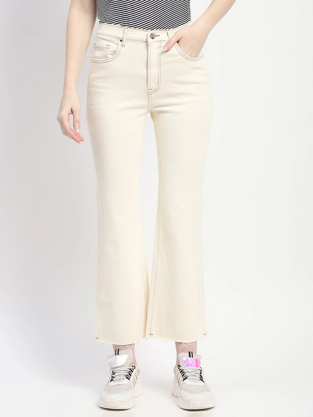 Madame Off-White Distressed Hem Flared Denim Routine Wear Straight Leg Design