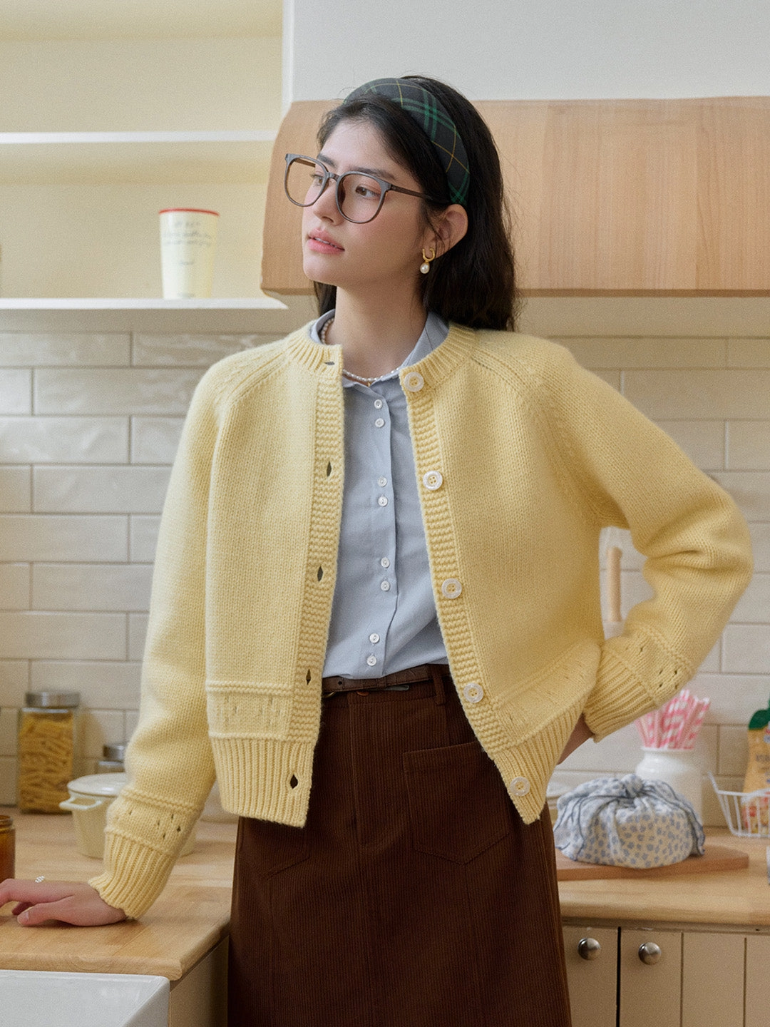 Alicia Round Neck Short 100%Wool Cardigan Lattice Ventilation Weave