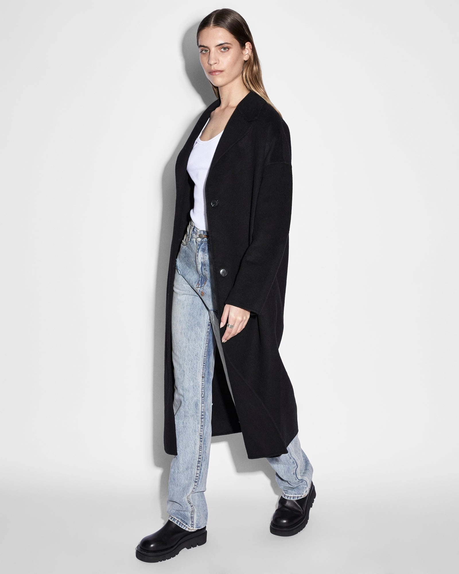 KAMILLE COAT BLACK Dispute