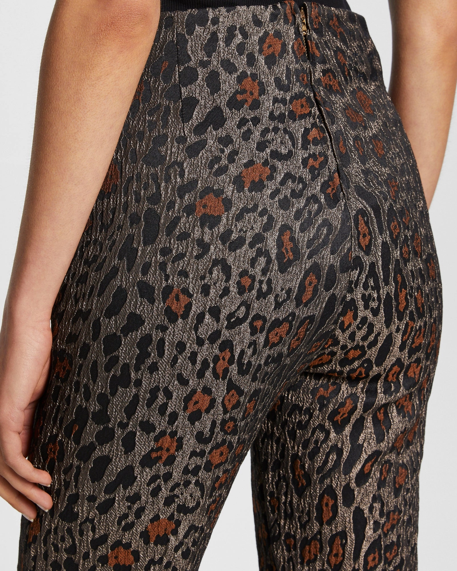THREE AM PANT LEOPARD Daily Style Ergonomic Cut