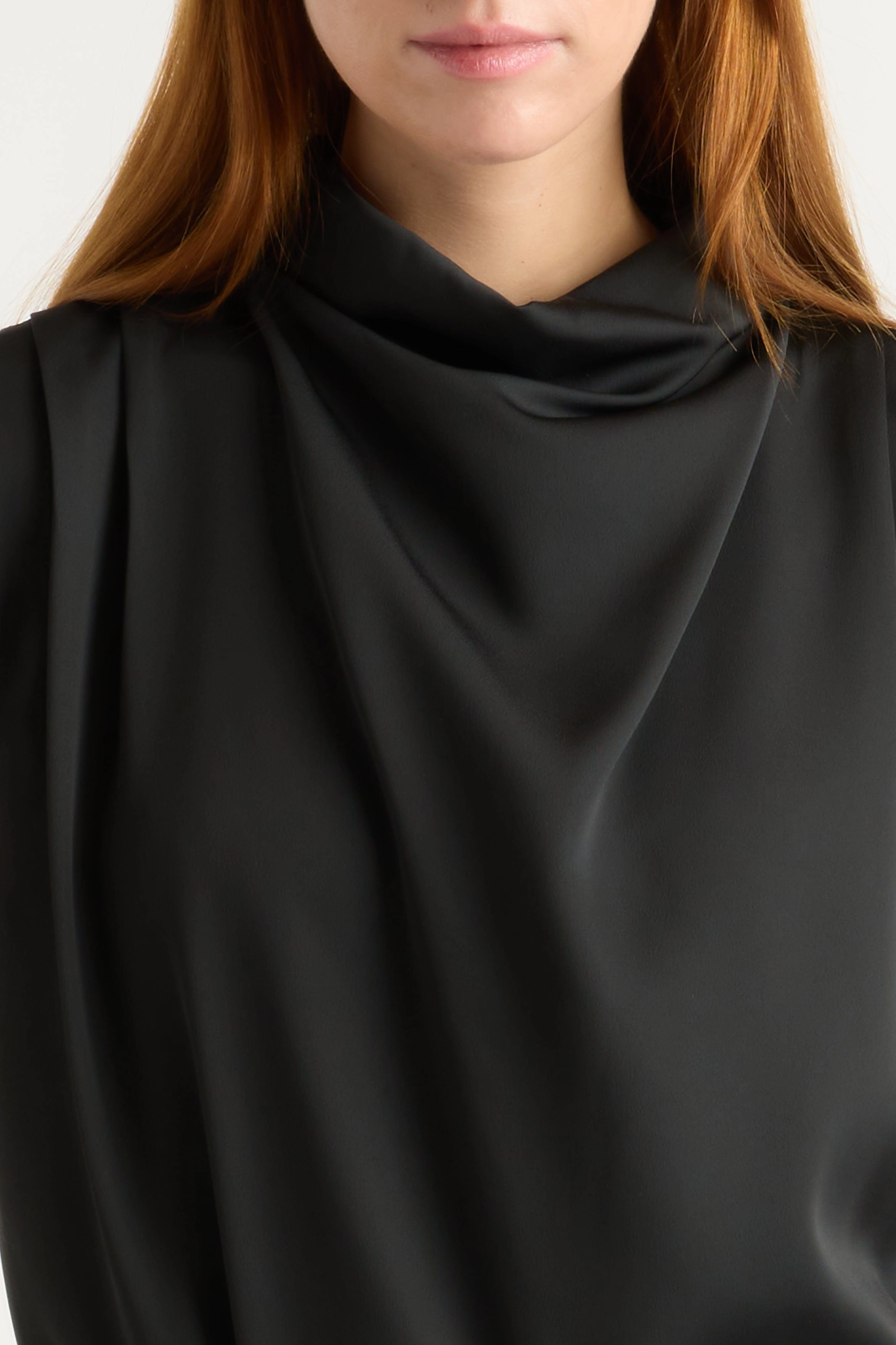 Allegra Gathered-Neck Sleeveless Blouse FlexibleCollar Compact Stitching