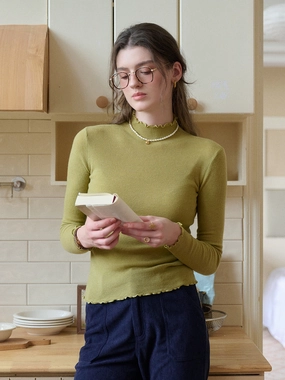 Amanda Ruffle Collar 100% Wool Sweater Polished Edge