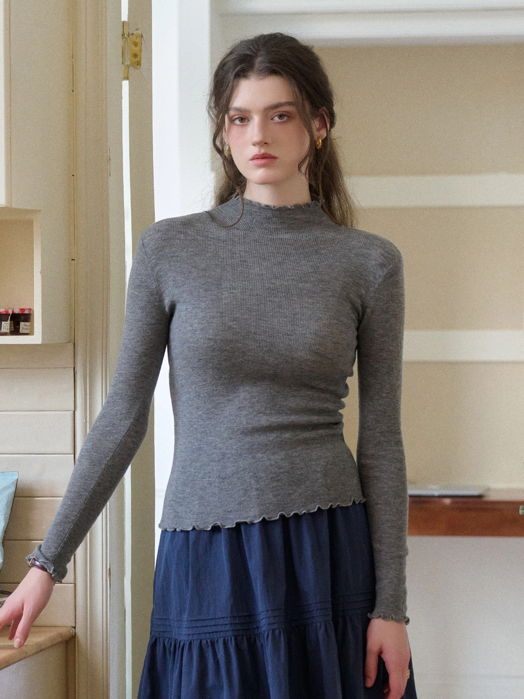 Amanda Ruffle Collar 100% Wool Sweater Breathable mesh Compact Knit Structure