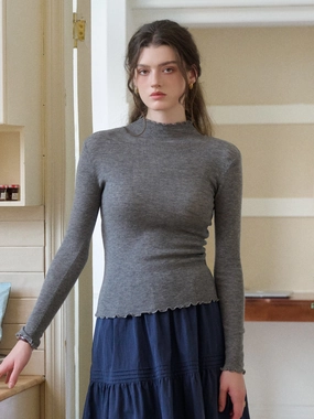 Amanda Ruffle Collar 100% Wool Sweater Breathable mesh Compact Knit Structure