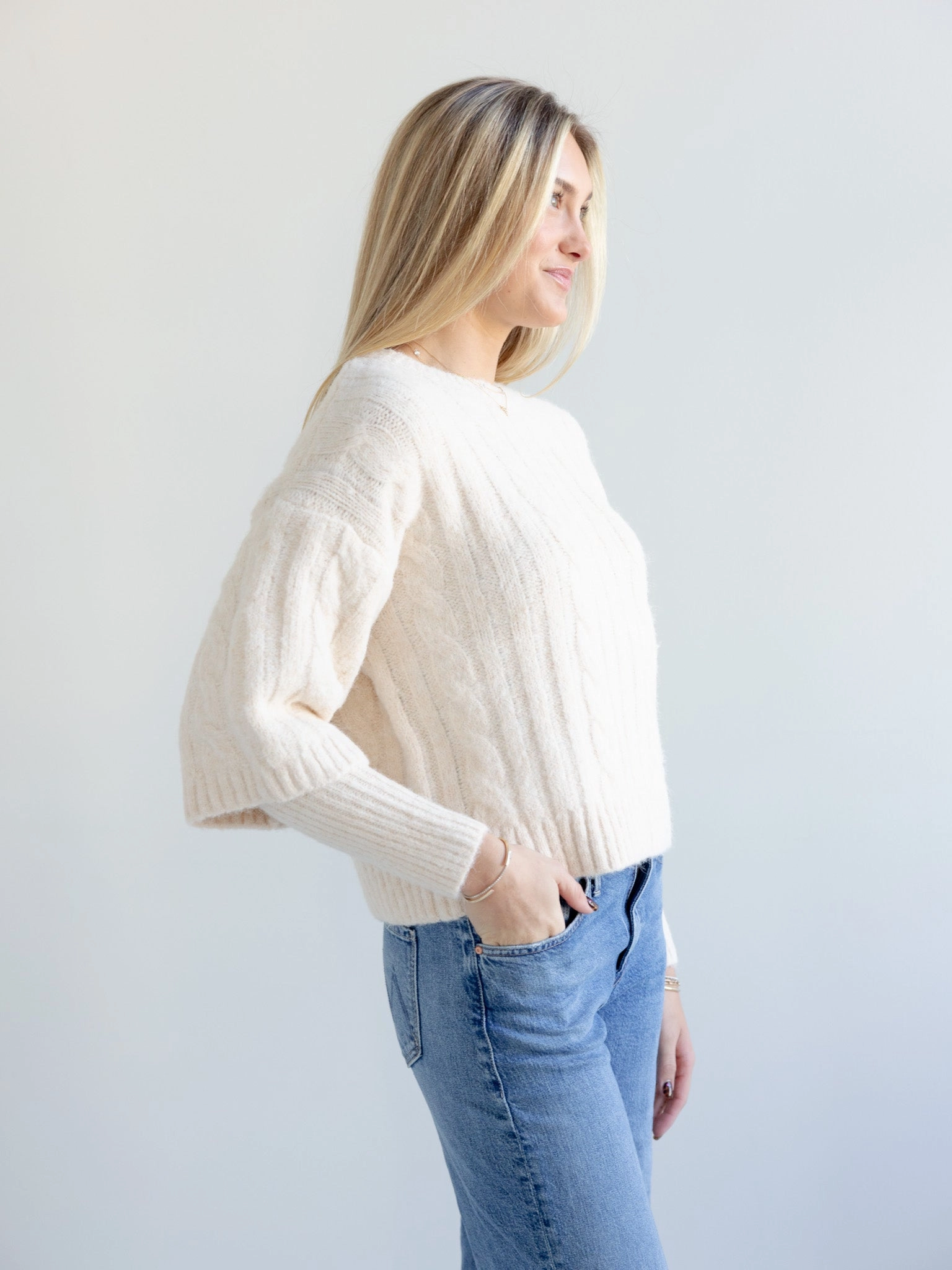 Amelia Cable Knit Relaxed Crew Neck Light Cover