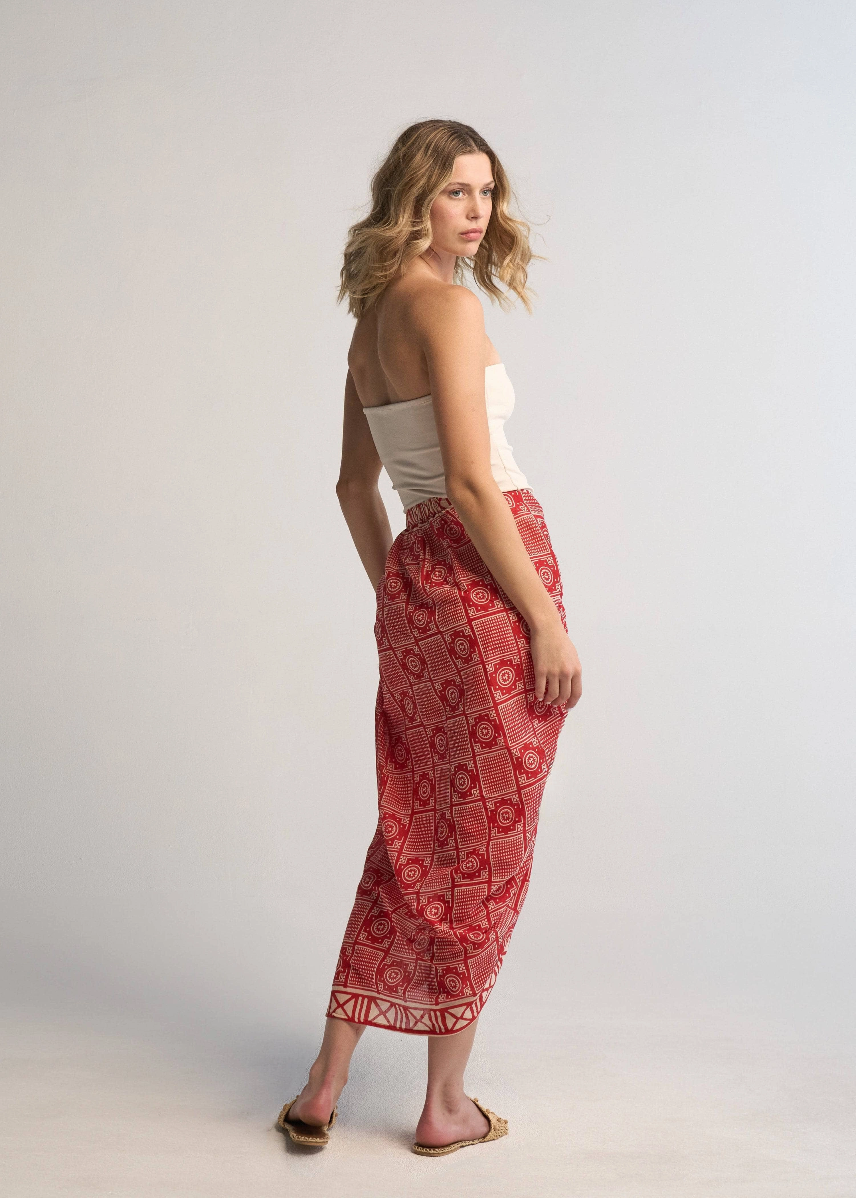 Performance Fit Amelia Pareo Skirt slim fit