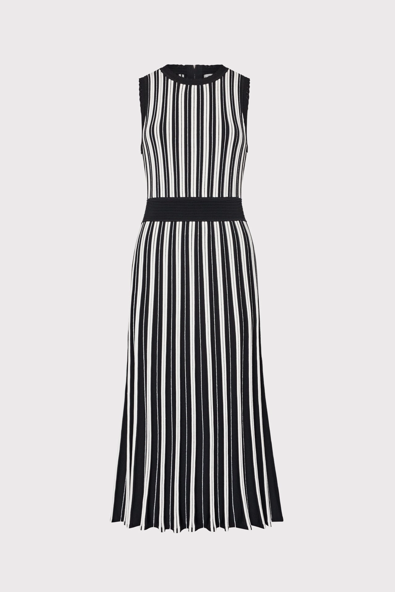 Weekend Ready Sleeveless Pleated Midi Dress