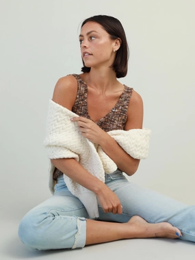 Cafe Mocha Knit Ribbed Collar Design