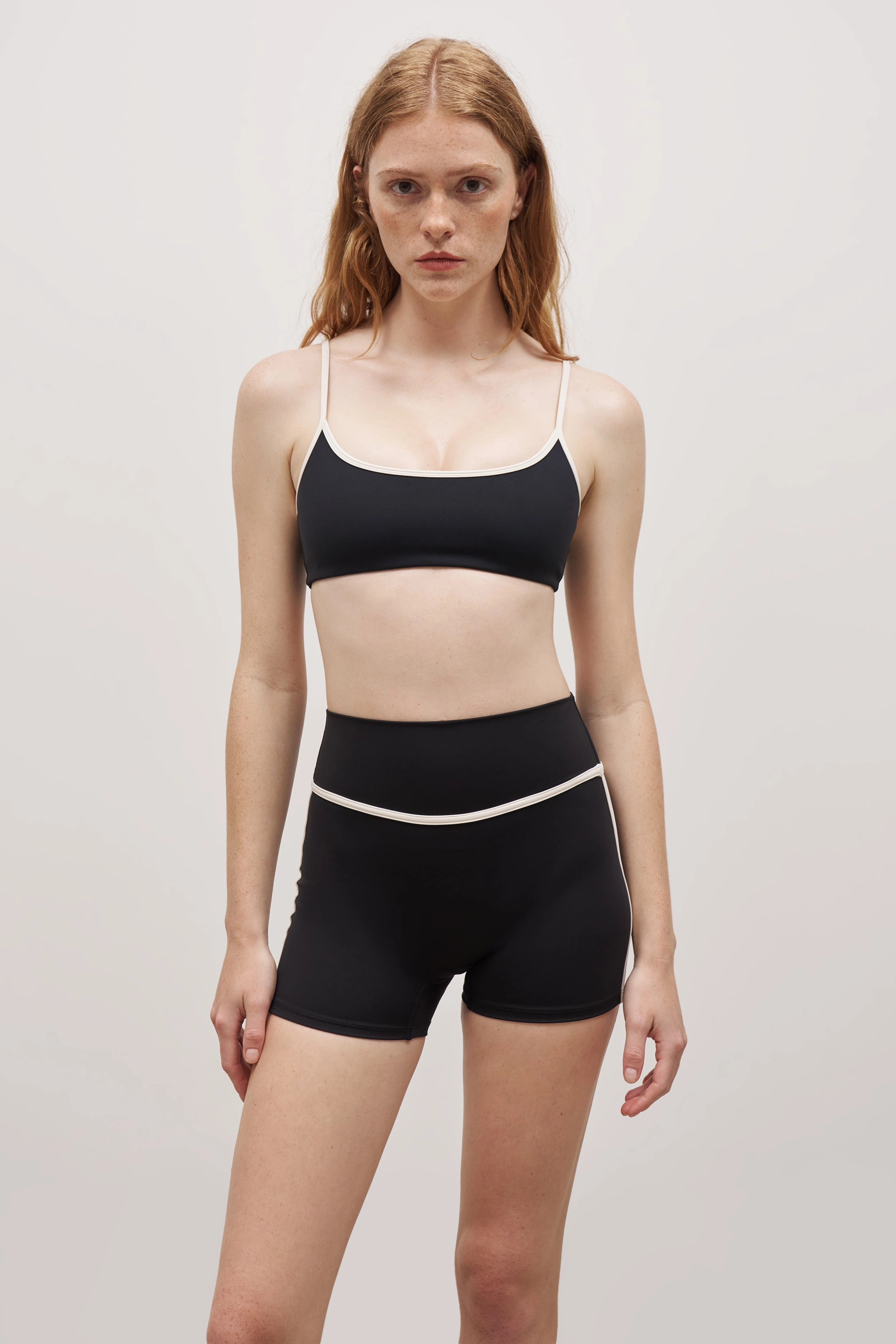 CollapsibleFrame ConvertibleStyle Base Contrast Trim Shorts - Black/Tofu