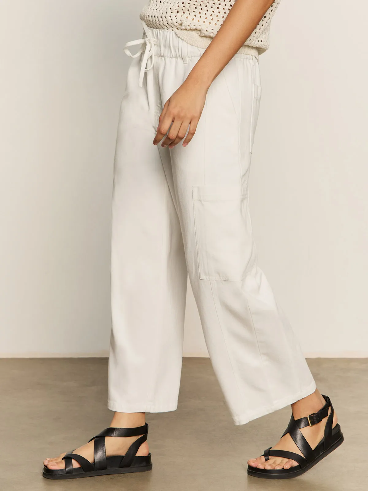 Embroidered Detail Quick Pack Area Standard Rise Pant Bleached White