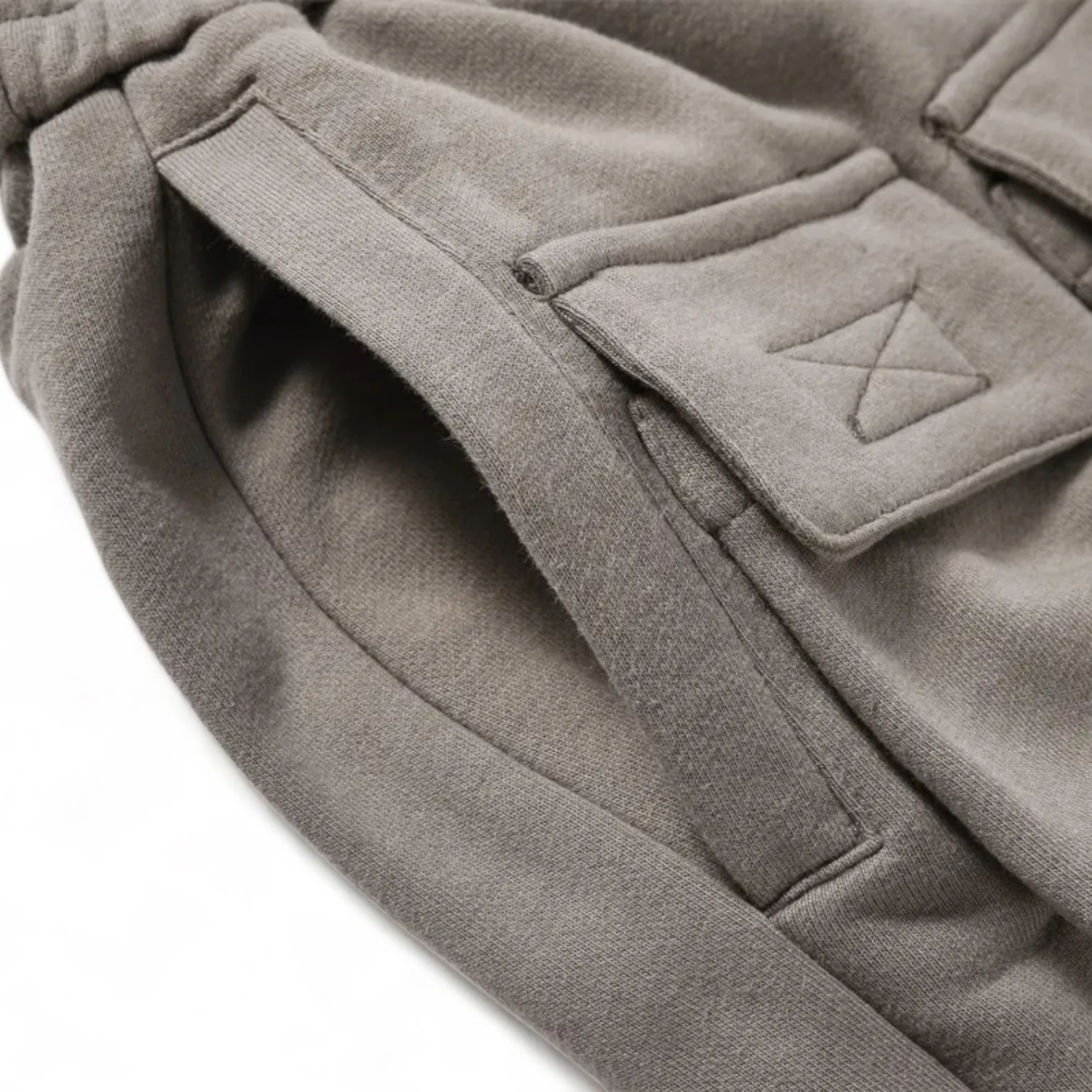 Baggy fit multi pocket drawstring sweat short