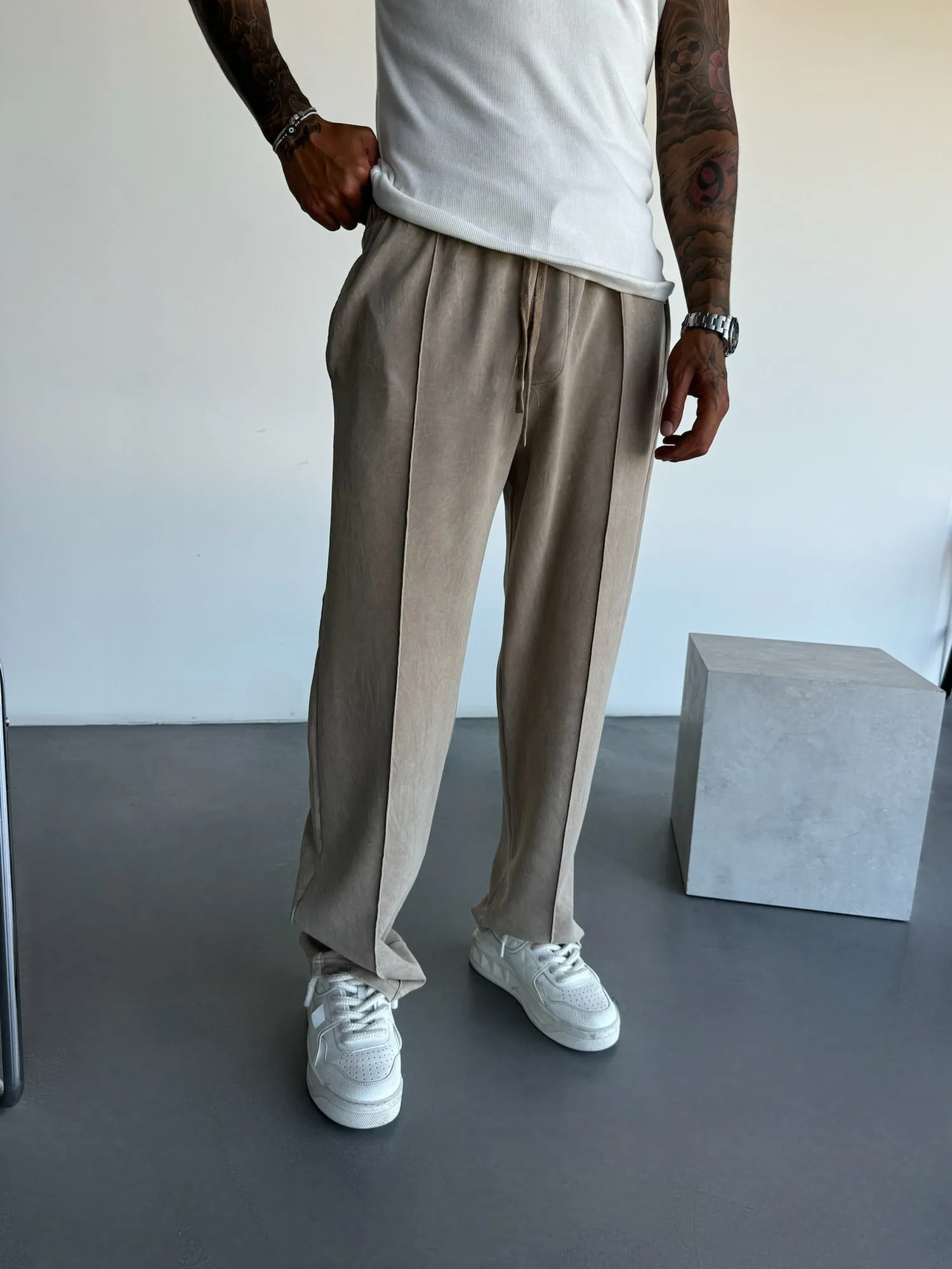 Baggy Straight Fit Washed Seam Jogger - Beige
