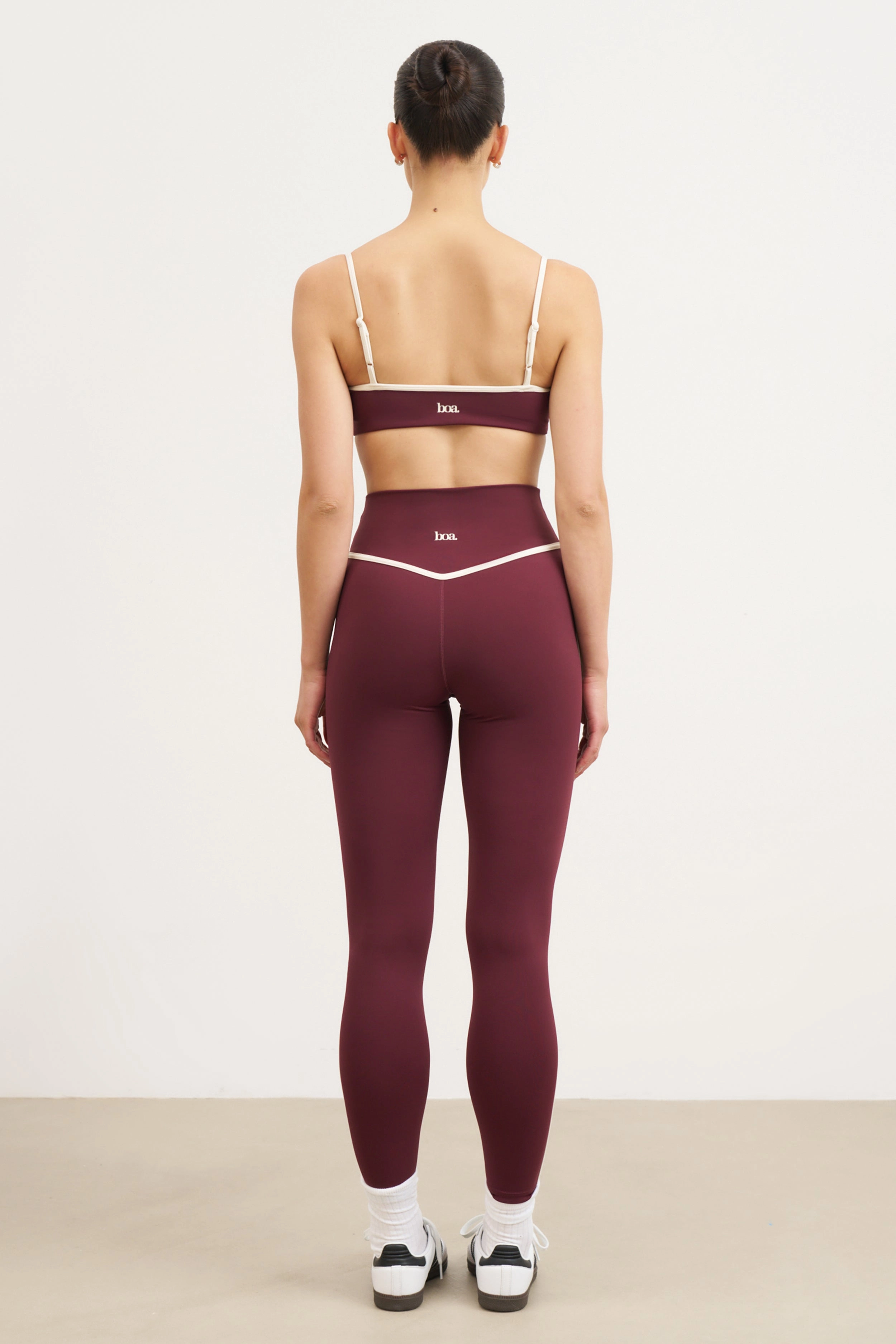 Base Contrast Trim Leggings - Merlot/Tofu NonRestrictiveSilhouette