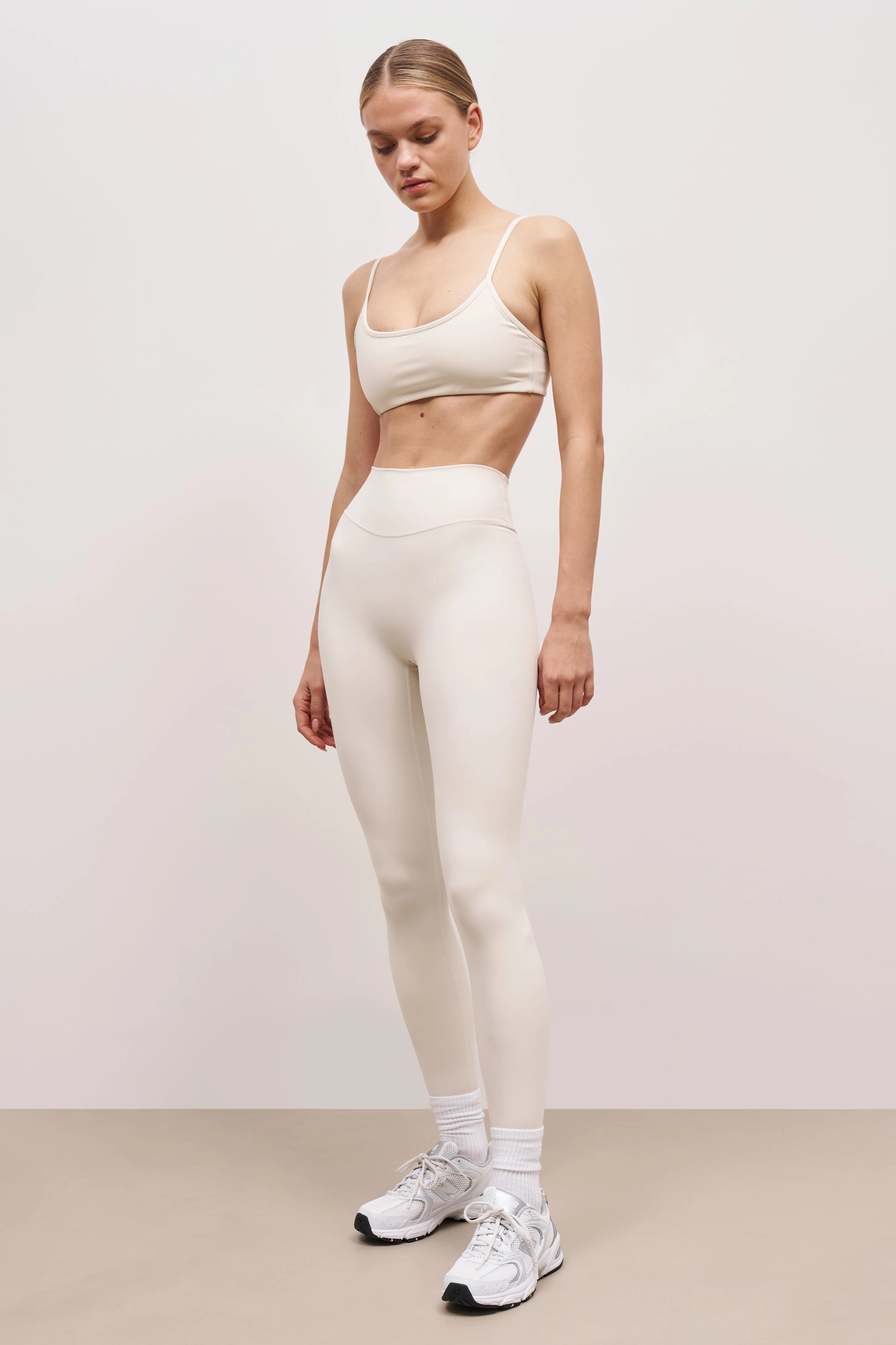 Minimalist Aesthetic MoistureControl Base Sculpting Cami Bra - Tofu