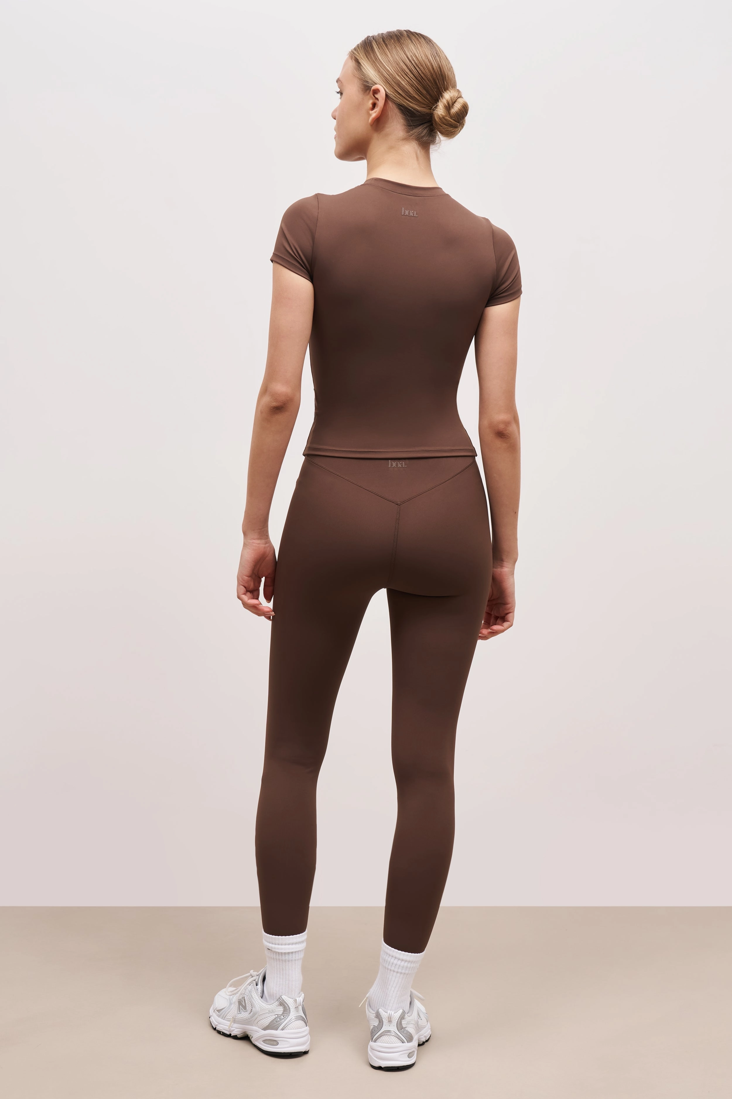 Base Sculpting T Shirt - Truffle HiddenPocket Flatlock Seam Technique
