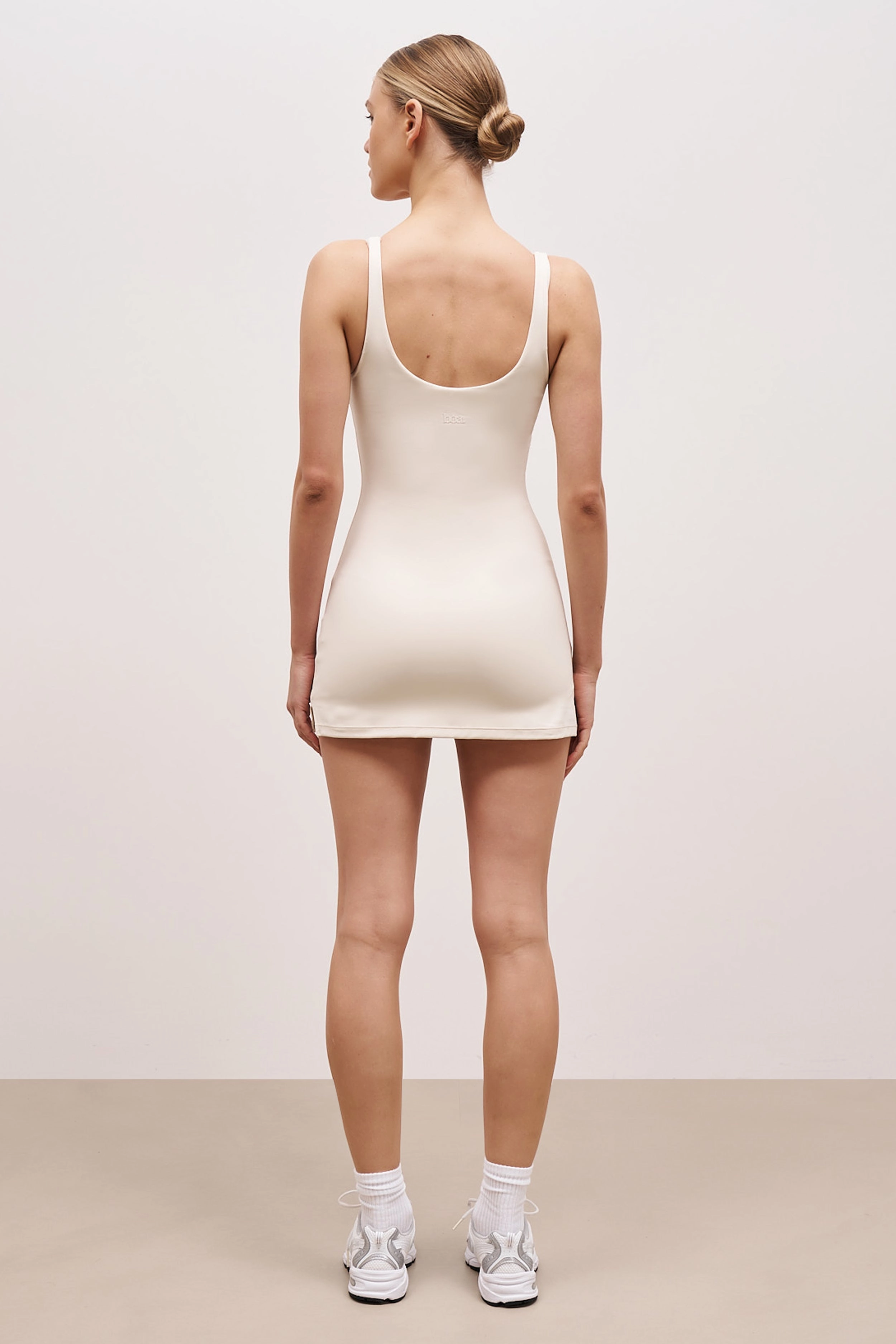 Base Sculpting Tennis Dress - Tofu SolarReflectiveFinish Summer Sweater