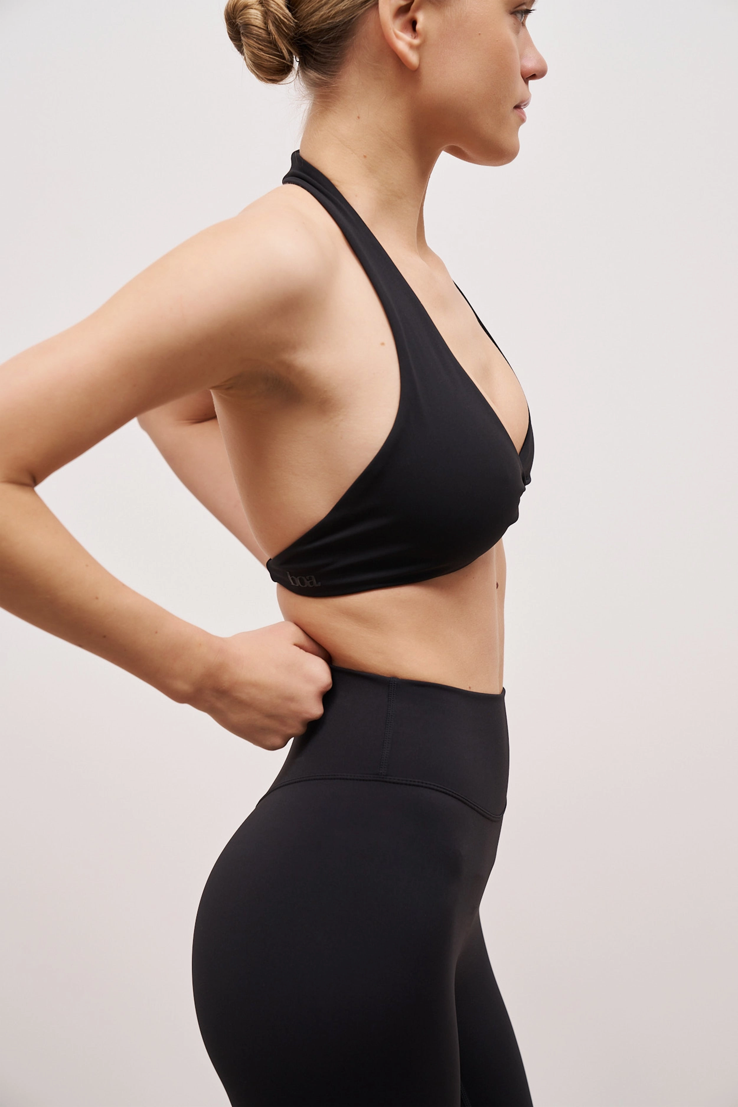Base Sculpting Twist Front Bra - Black WeightedHem Layered Collar System