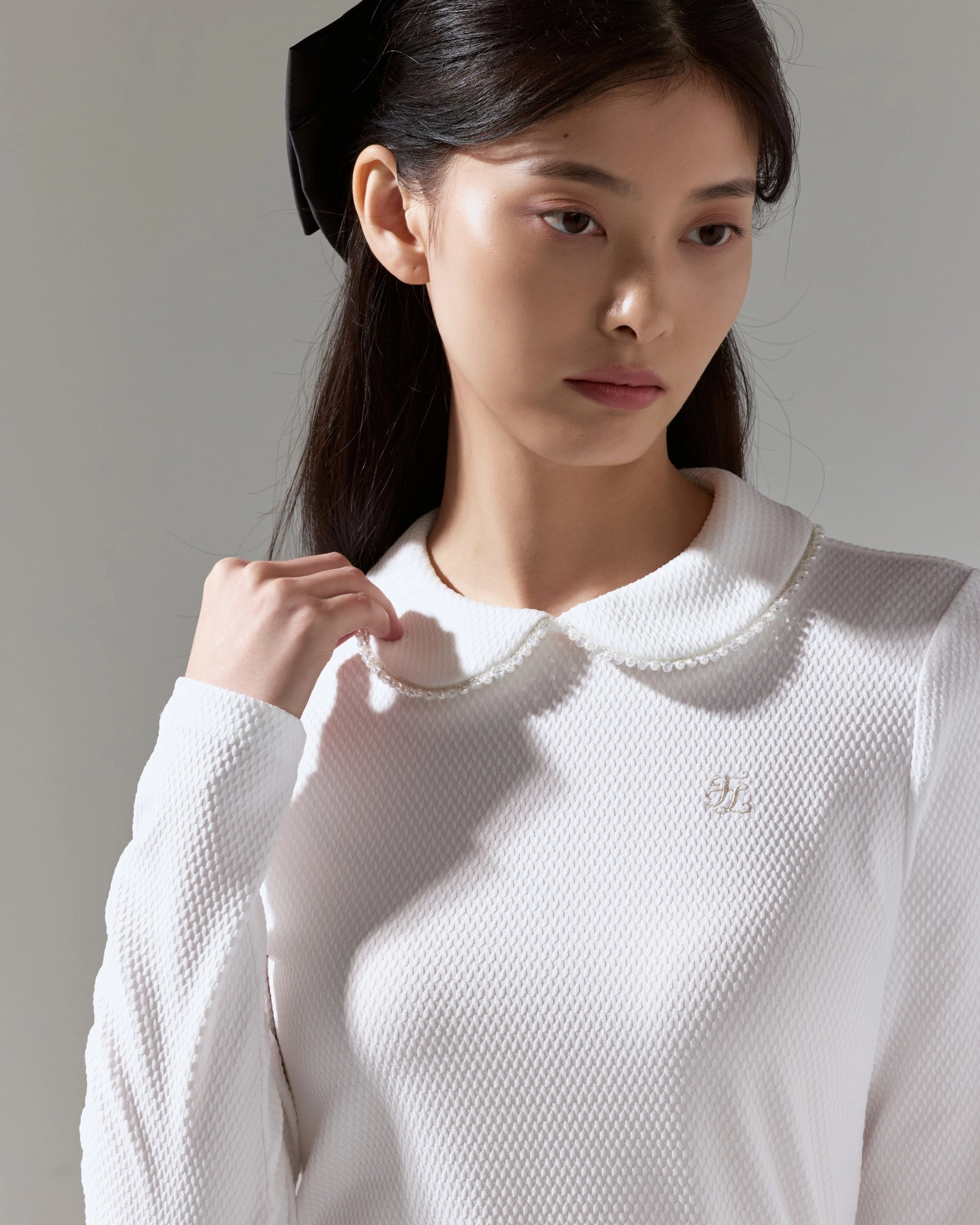 Beaded round collar T-shirt - Ivory MultiDirectionalStretch