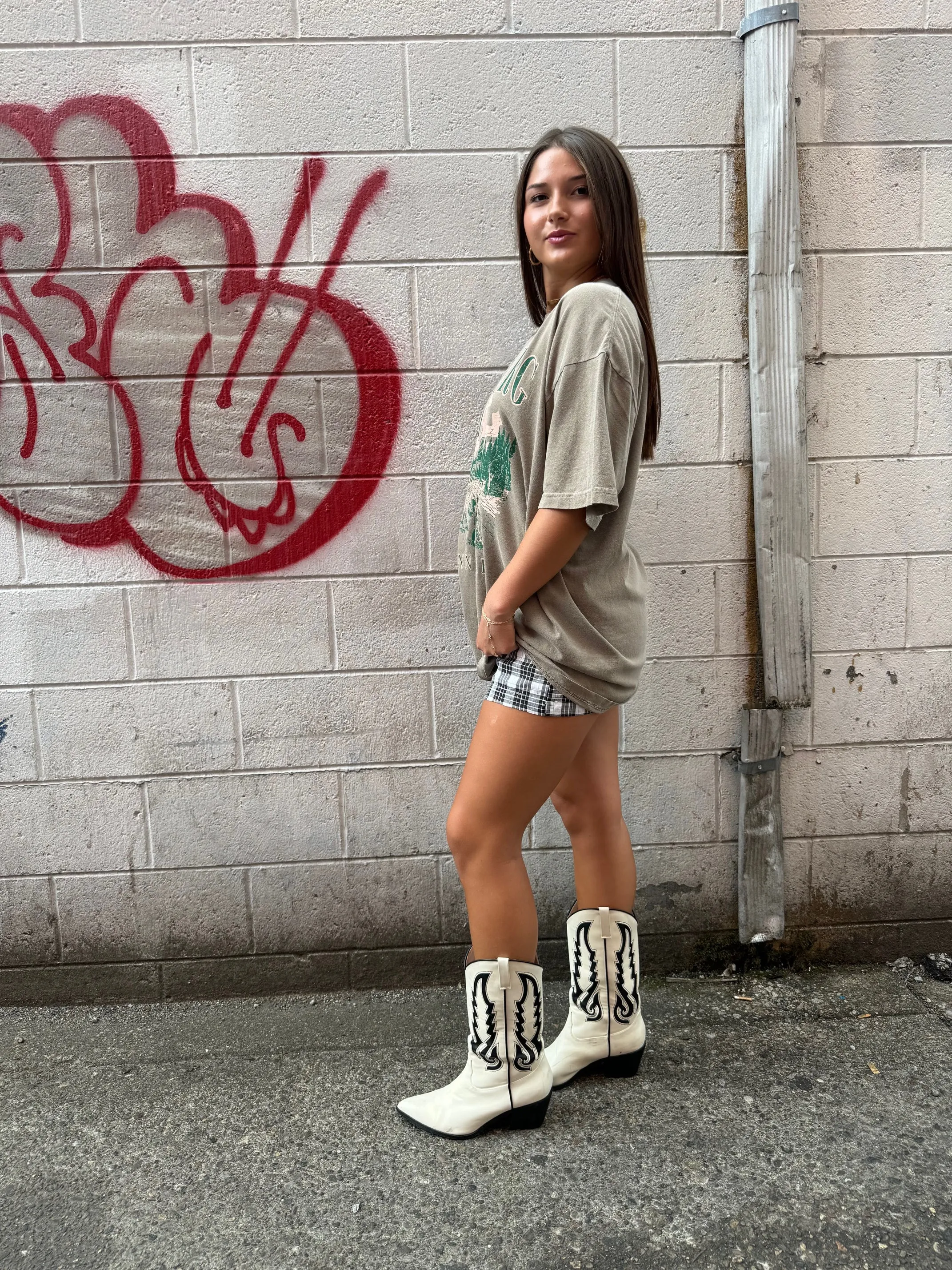 BEARY CUTE GATLINBURG GRAPHIC TEE