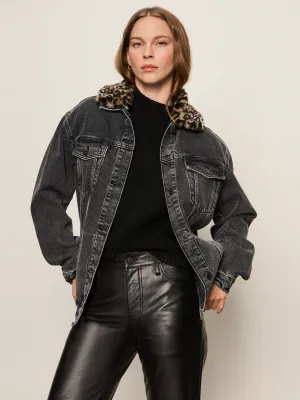 Soft Touch Travel Outfit Evening Stroll Minimalist Boyfriend Trucker Jacket Washed Black Denim
