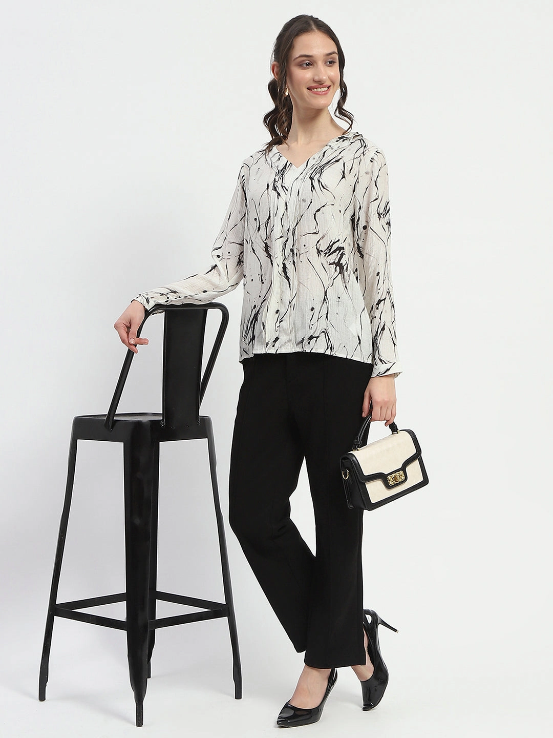 Tagless Comfort Silicone Print Detail Madame Rayon Blend Abstract Print Off White Top
