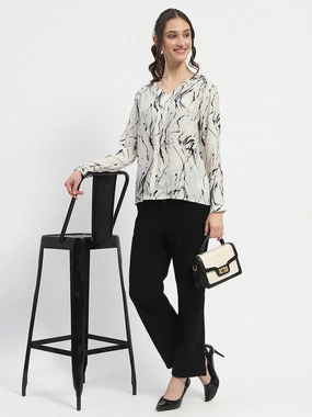 Tagless Comfort Silicone Print Detail Madame Rayon Blend Abstract Print Off White Top