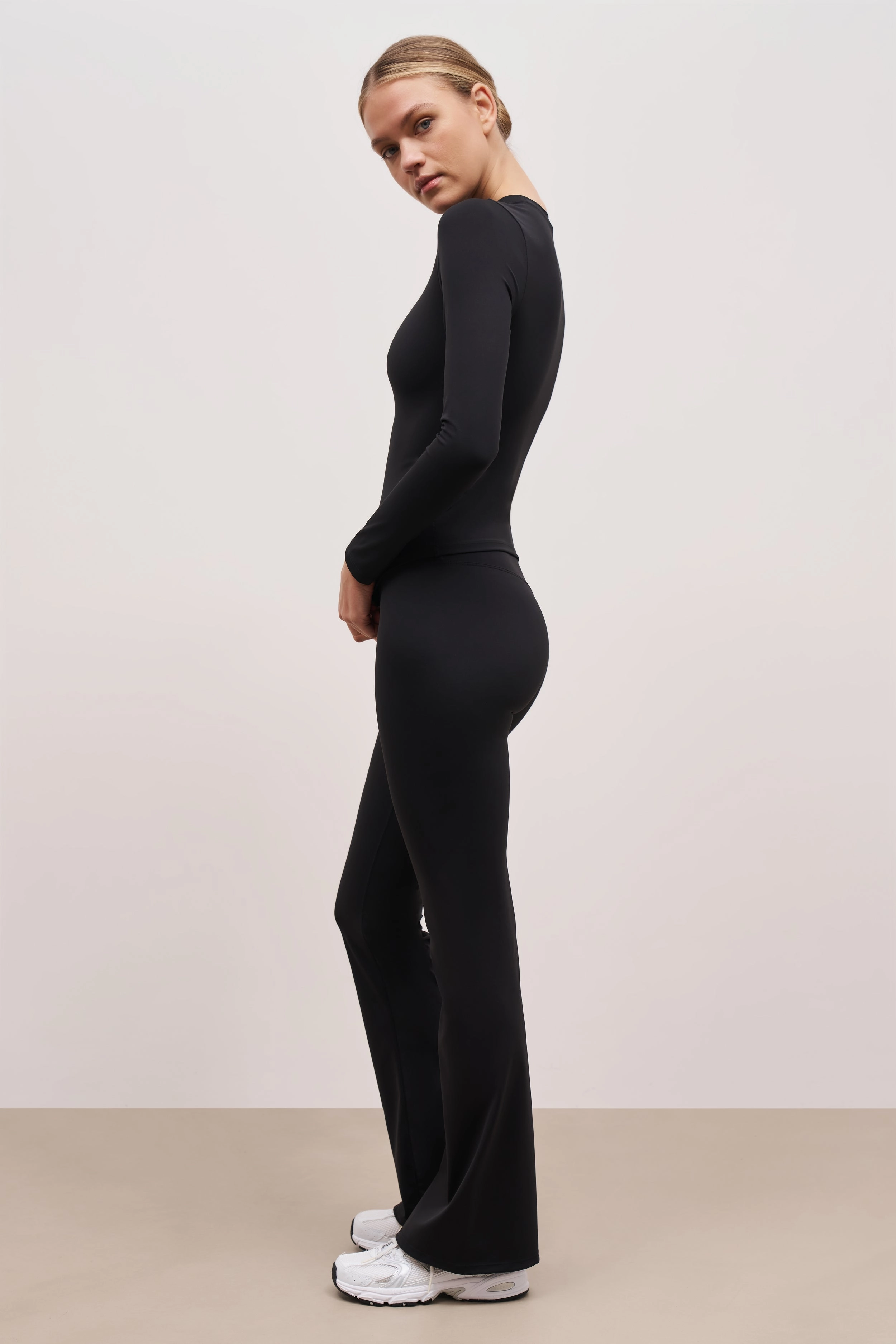 Lightweight Thermal Casual Long Sleeve Base Sculpting Flared Leggings - Black
