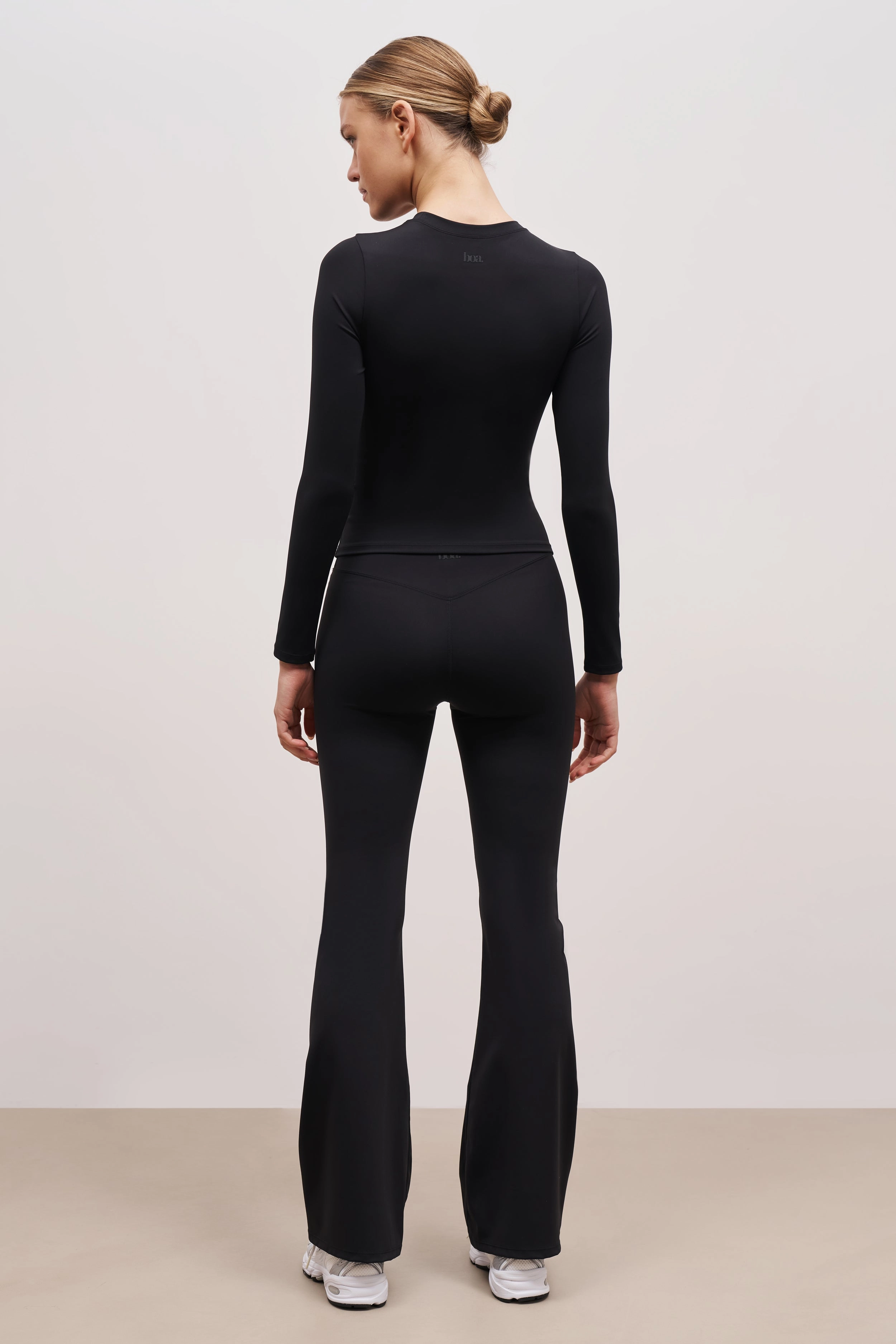 Base Sculpting Flared Leggings - Black UPFProtection PocketDetails