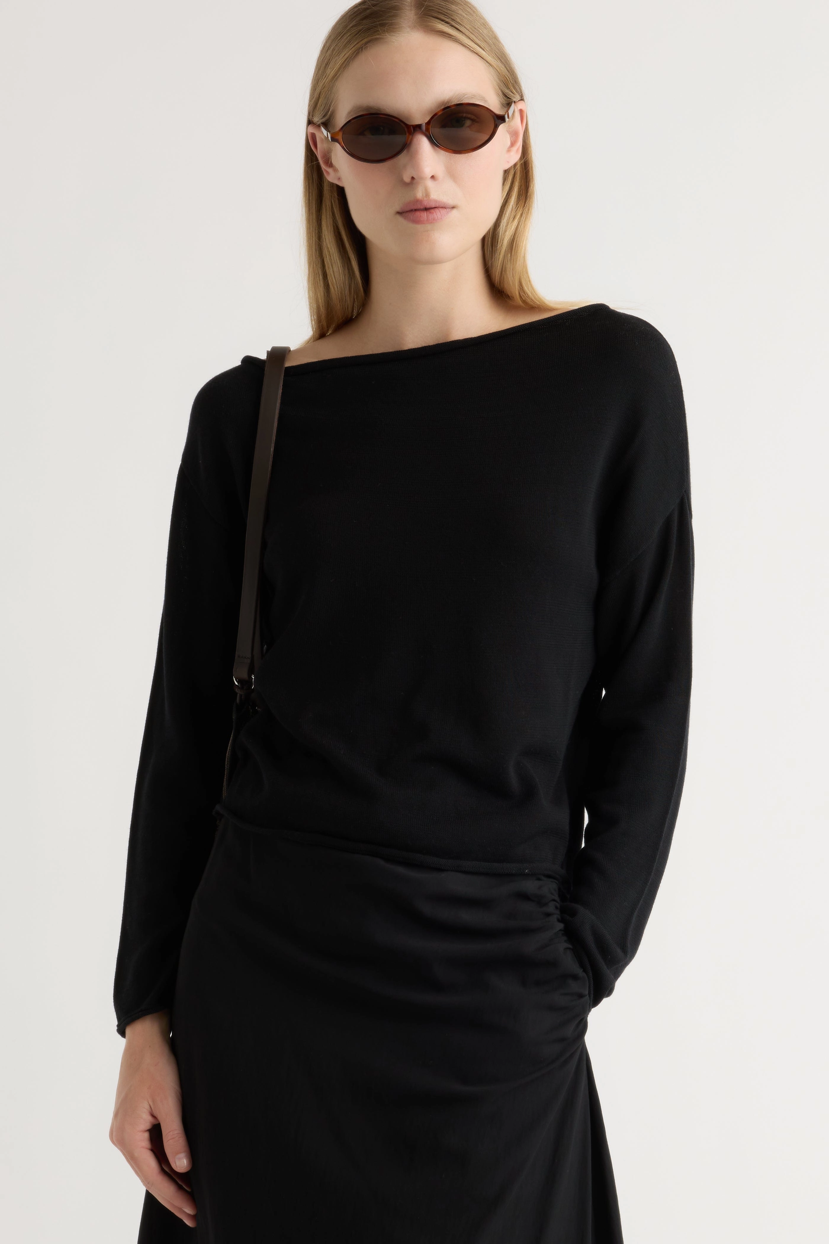 Light Comfort Warm Wardrobe Hachi Tencel-Wool Off-Shoulder Sweater