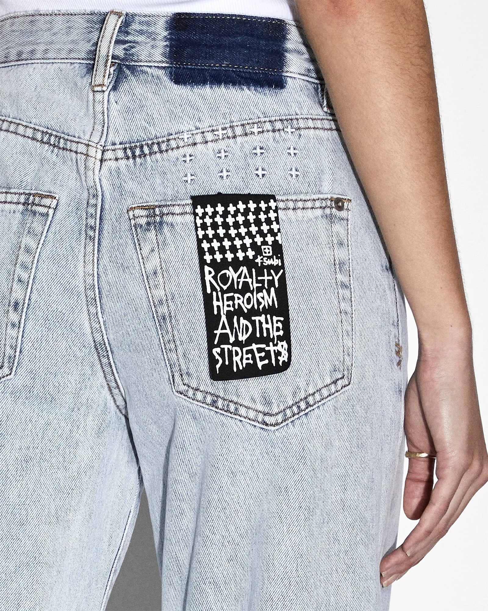 BROOKLYN JEAN MUSE CUFFED Sleek Silhouette Everyday Motion