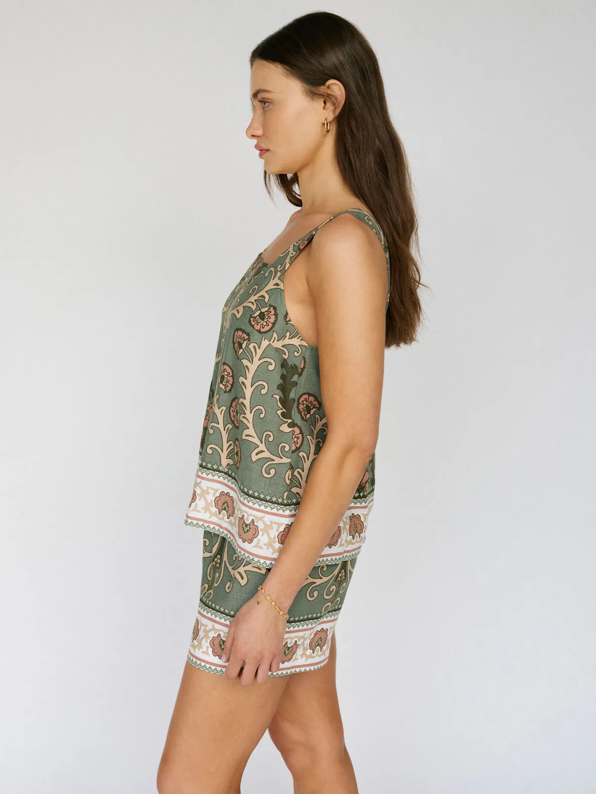 Light Fit Button Back Cami Mezzo Sage