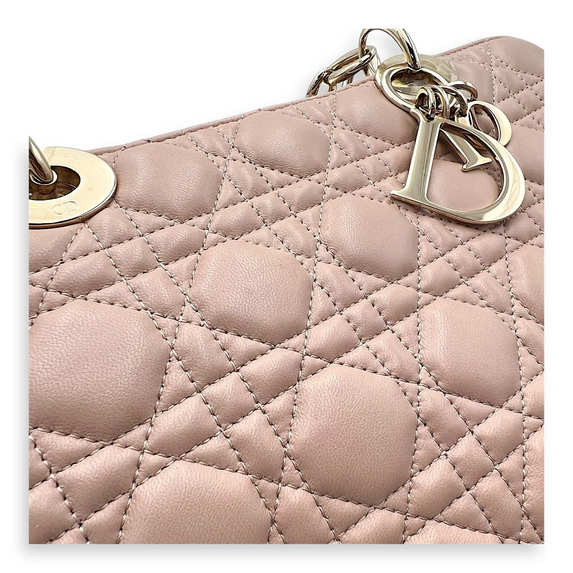 Cannage Tote Bag Beige in Lambskin, Gold hardware