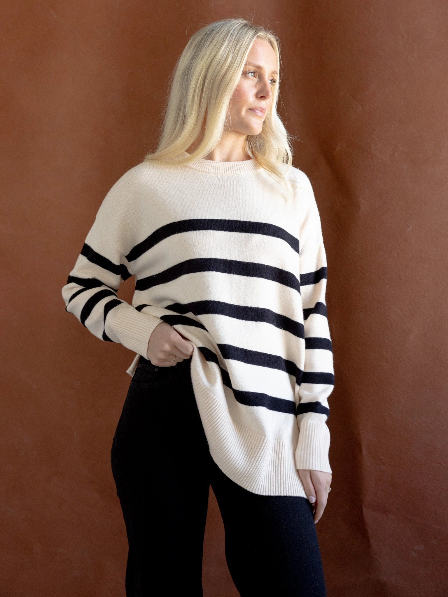 Urban Comforted Anti Static Finish Cape Stripe Knit Ivory