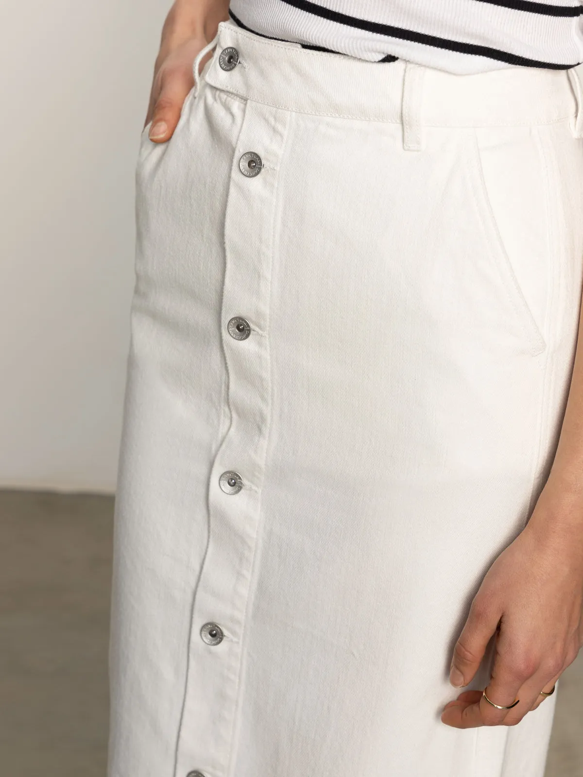 Comfort Control Carrier Denim Skirt Bleached White
