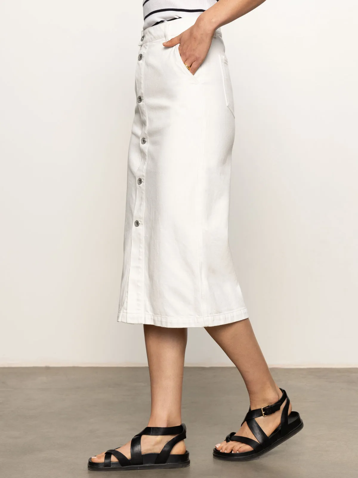 Active Appeal Carrier Denim Skirt Bleached White
