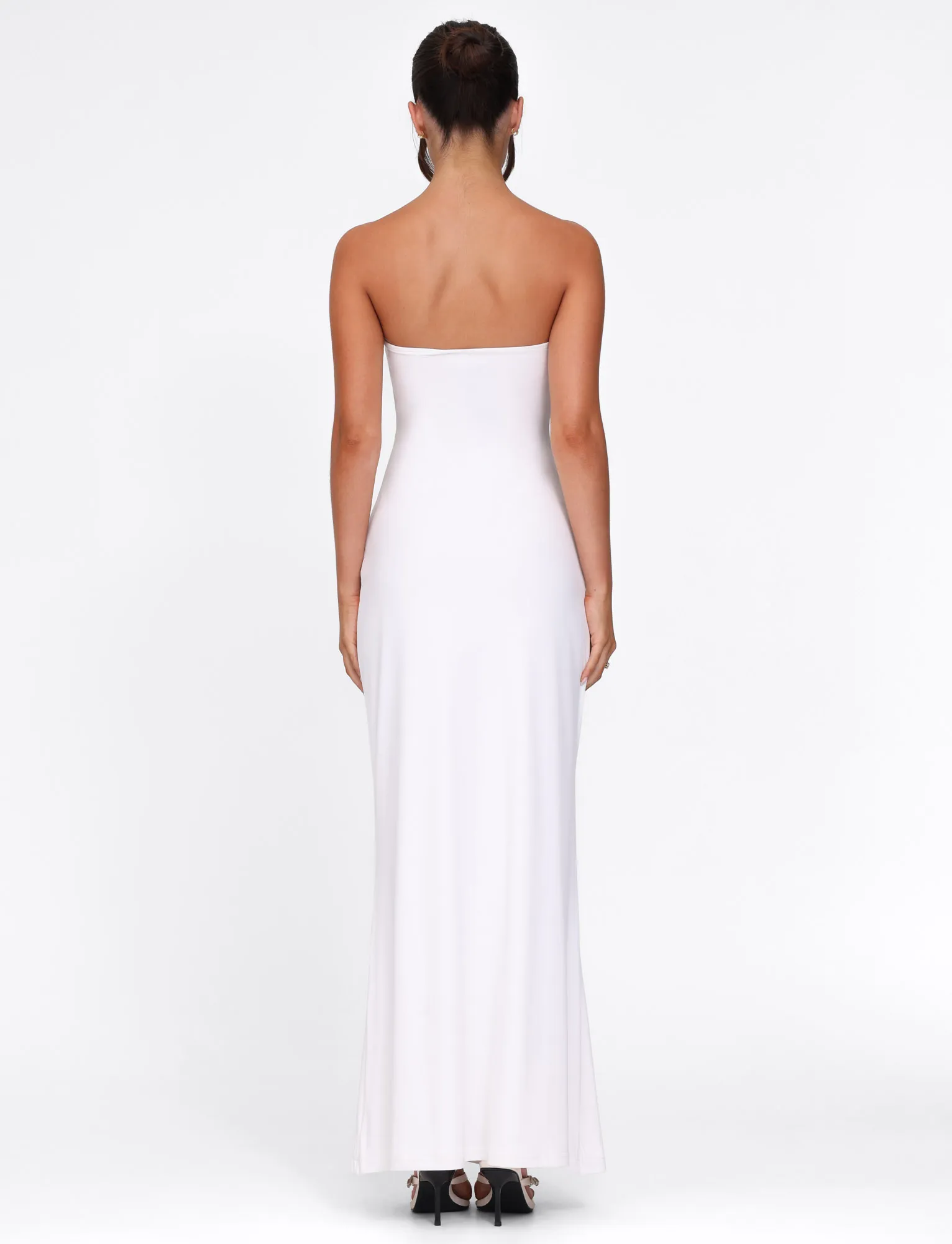 CECILY MAXI DRESS - WHITE Relaxed and stylish Elegant Finish