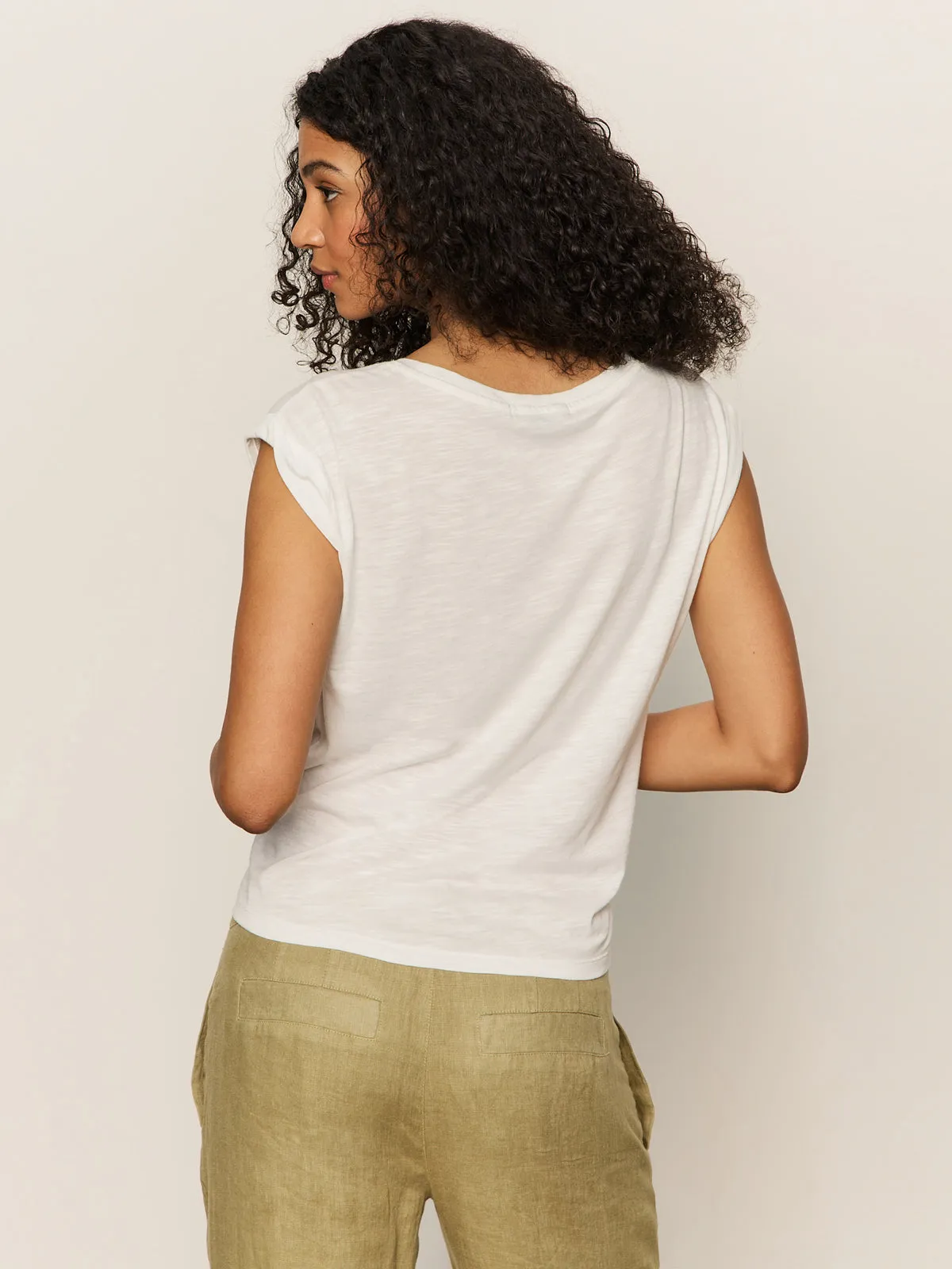 Standard Body Fit TexturedWeavePattern Knotted Muscle Tee White