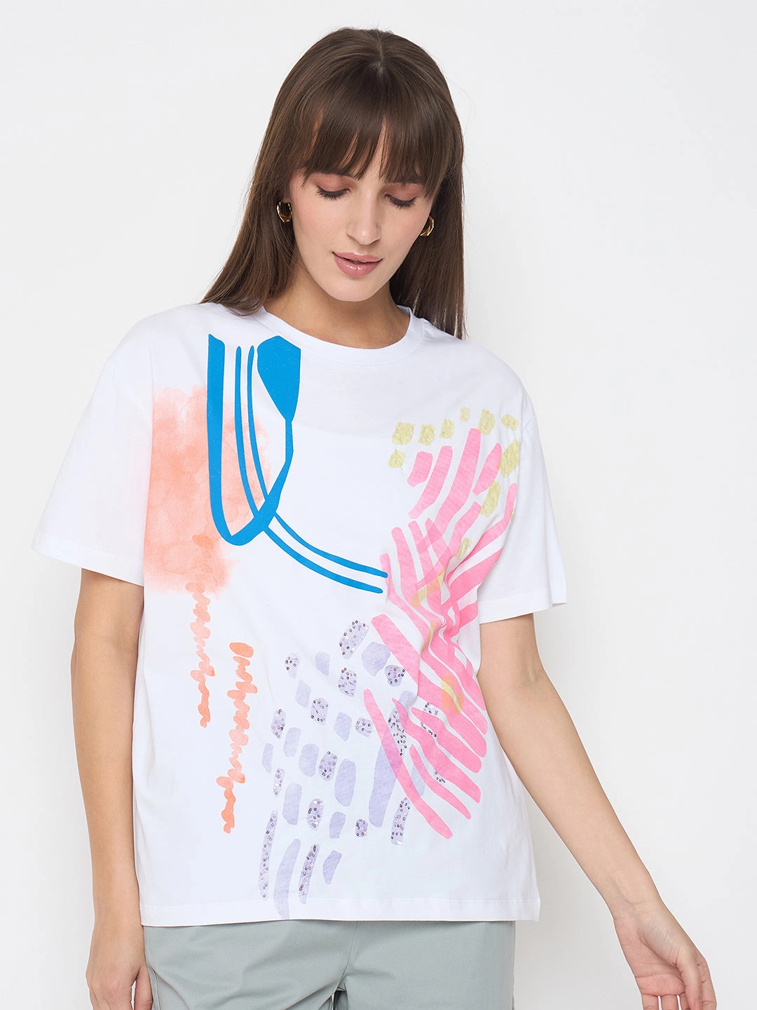 Madame Handwork Detail with Graphic Print White T-shirt Versatile Outfit