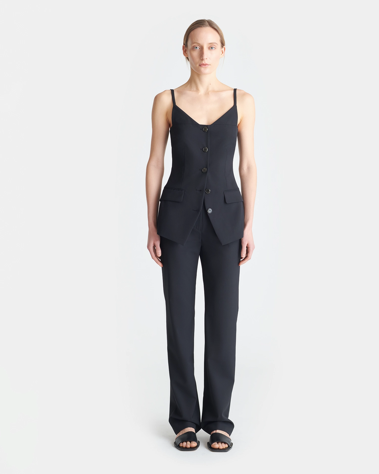 Cooling Technology Lightweight Layering Option Cinda - Open-Back Tailored Top - Black