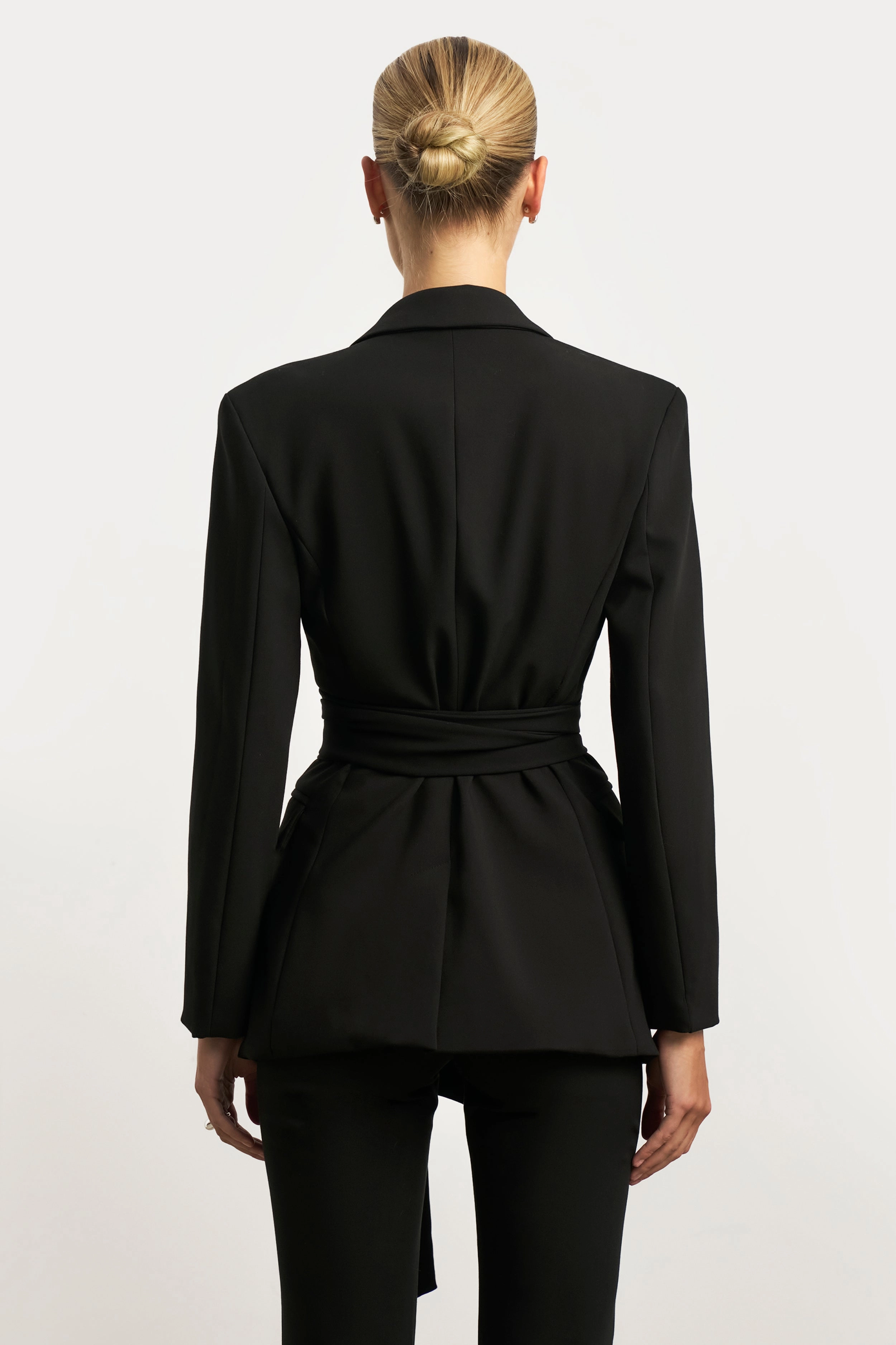 Classic Blazer With Belt - Black Post-workout recovery